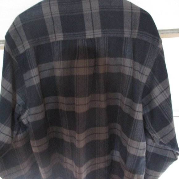 Men's Field and Stream Shirt - Picture 6 of 6